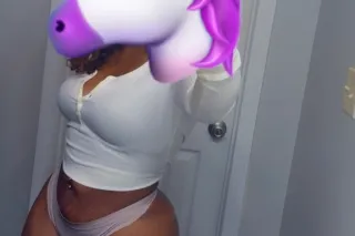 👀🛑👅 Come let one of these Beau... - Image 1